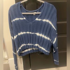 American Eagle Outfitters Blue and White Tie-Dye Sweatshirt